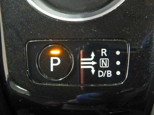 キックス １．２　ｅパワーＸ　全方位カメラ　９インチナビ／フルセグＴＶ　フロントカメラ　ナビ＆ＴＶ　ＶＤＣ　クルコン　スマートキー　ＤＶＤ再生　ＬＥＤヘッド　パワーステアリング　盗難防止システム　ＥＴＣ　オートライト　メモリーナビ　サイドエアバッグ　ＡＡＣ　衝突安全ボディ（29枚目）