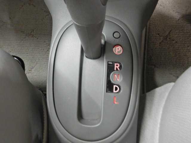 マーチ １．２ボレロ　メモリ－ナビ／ＴＶ　Ｂカメラ　エマブレ　ダブルエアバック　横滑防止装置　電動格納ミラー　ＤＶＤ再生　ナビＴＶ　アイドリングＳ　パワーステアリング　パワーウィンドウ　メモリーナビ　イモビライザー　キーレス　スマートキー　バックモニター　ＡＢＳ（27枚目）