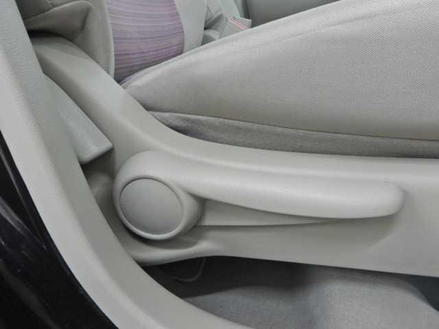 マーチ １．２ボレロ　メモリ－ナビ／ＴＶ　Ｂカメラ　エマブレ　ダブルエアバック　横滑防止装置　電動格納ミラー　ＤＶＤ再生　ナビＴＶ　アイドリングＳ　パワーステアリング　パワーウィンドウ　メモリーナビ　イモビライザー　キーレス　スマートキー　バックモニター　ＡＢＳ（29枚目）