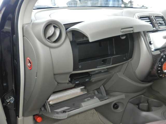 マーチ １．２ボレロ　メモリ－ナビ／ＴＶ　Ｂカメラ　エマブレ　ダブルエアバック　横滑防止装置　電動格納ミラー　ＤＶＤ再生　ナビＴＶ　アイドリングＳ　パワーステアリング　パワーウィンドウ　メモリーナビ　イモビライザー　キーレス　スマートキー　バックモニター　ＡＢＳ（31枚目）