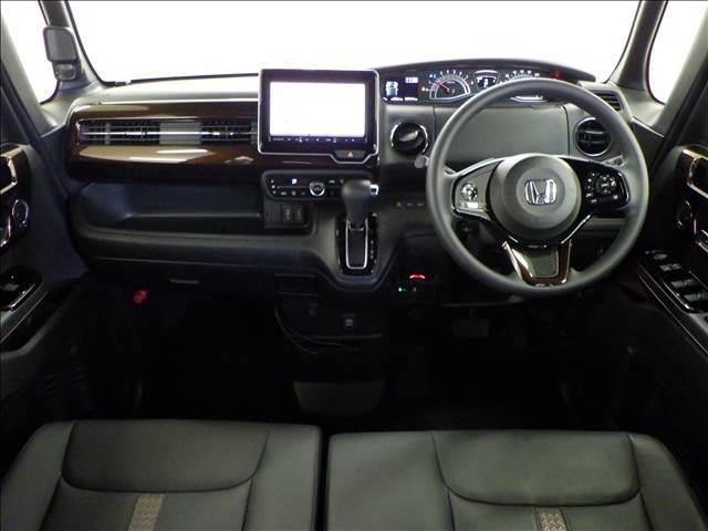 N-BOXカスタム カスタム L 8インチナビ/フルセグTV 両側パワースライド 両席電動スライドドア Pソナー SDナビゲーション 電動格納ミラ- 衝突安全ボディ サイドエアバッグ ナビTV Aストップ シートヒータ キーフリーシステム LEDライト リアカメ AC スマキー(3枚目)