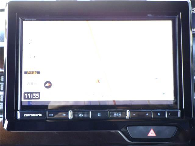 N-BOXカスタム カスタム L 8インチナビ/フルセグTV 両側パワースライド 両席電動スライドドア Pソナー SDナビゲーション 電動格納ミラ- 衝突安全ボディ サイドエアバッグ ナビTV Aストップ シートヒータ キーフリーシステム LEDライト リアカメ AC スマキー(6枚目)