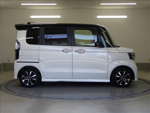 N-BOXカスタム カスタム L 8インチナビ/フルセグTV 両側パワースライド 両席電動スライドドア Pソナー SDナビゲーション 電動格納ミラ- 衝突安全ボディ サイドエアバッグ ナビTV Aストップ シートヒータ キーフリーシステム LEDライト リアカメ AC スマキー(19枚目)