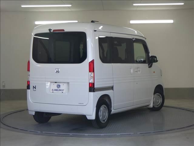 N-VAN Lホンダセンシング 6速MT ディスプレイオーディオ 1オナ Aストップ エアコン USB接続 電動格納ドアミラー 盗難防止システム エアバッグ パワーステアリング ESC Wエアバッグ キーレスエントリー オートライト 衝突安全ボディ ABS(2枚目)
