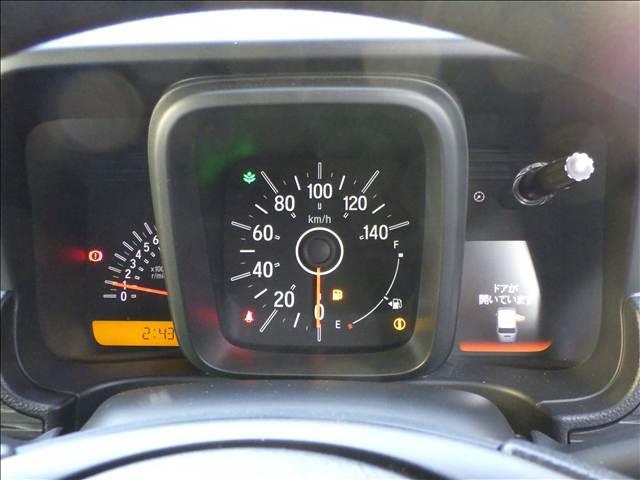 N-VAN Lホンダセンシング 6速MT ディスプレイオーディオ 1オナ Aストップ エアコン USB接続 電動格納ドアミラー 盗難防止システム エアバッグ パワーステアリング ESC Wエアバッグ キーレスエントリー オートライト 衝突安全ボディ ABS(4枚目)