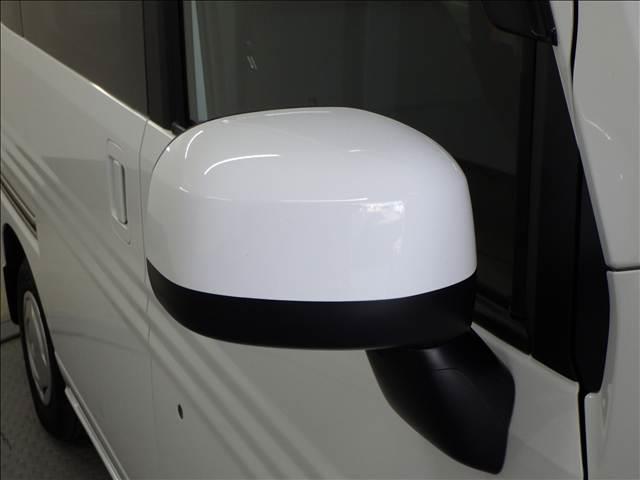 N-VAN Lホンダセンシング 6速MT ディスプレイオーディオ 1オナ Aストップ エアコン USB接続 電動格納ドアミラー 盗難防止システム エアバッグ パワーステアリング ESC Wエアバッグ キーレスエントリー オートライト 衝突安全ボディ ABS(9枚目)