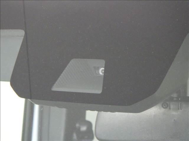 N-VAN Lホンダセンシング 6速MT ディスプレイオーディオ 1オナ Aストップ エアコン USB接続 電動格納ドアミラー 盗難防止システム エアバッグ パワーステアリング ESC Wエアバッグ キーレスエントリー オートライト 衝突安全ボディ ABS(19枚目)