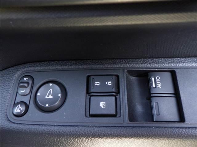N-VAN Lホンダセンシング 6速MT ディスプレイオーディオ 1オナ Aストップ エアコン USB接続 電動格納ドアミラー 盗難防止システム エアバッグ パワーステアリング ESC Wエアバッグ キーレスエントリー オートライト 衝突安全ボディ ABS(35枚目)