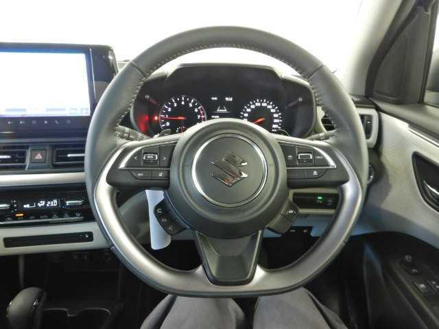 スイフト １．２ハイブリッドＭＺ　全方位カメラ　９インチナビ／ＴＶ　ＵＳＢ　エアバック　エアロ　バックアイカメラ　クリアランスソナー　フルセグＴＶ　ＬＥＤライト　ナビＴＶ　スマートキー　メモリーナビ　オートクルーズコントロール　Ｓヒーター　キーレス　パワステ　ＡＢＳ（8枚目）