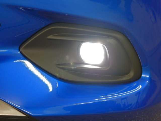 スイフト １．２ハイブリッドＭＺ　全方位カメラ　９インチナビ／ＴＶ　ＵＳＢ　エアバック　エアロ　バックアイカメラ　クリアランスソナー　フルセグＴＶ　ＬＥＤライト　ナビＴＶ　スマートキー　メモリーナビ　オートクルーズコントロール　Ｓヒーター　キーレス　パワステ　ＡＢＳ（26枚目）