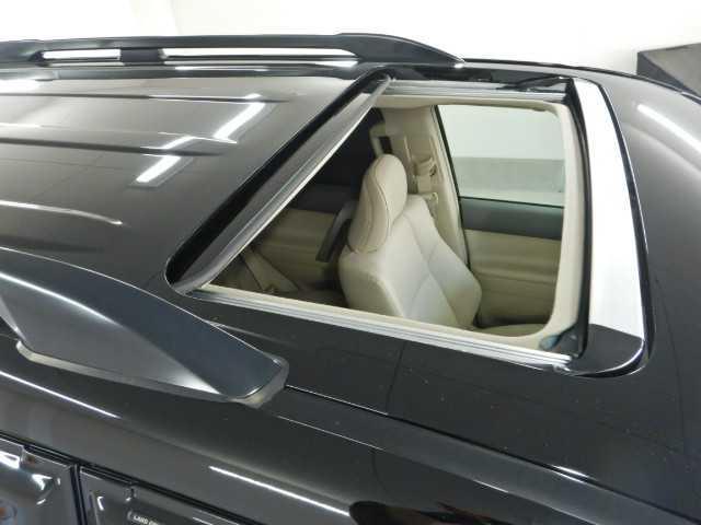 ランドクルーザープラド ２．７ＴＸ－ＬマットブラックＥＤ　ＳＲ／全方位カメラ　ナビ　オートクルーズ　踏み間違い防止装置　ワンオーナー車　３６０度カメラ　電格サードシート　フロントカメラ　セキュリティー　シートヒータ　電動パワーシート　黒革シート　ＥＴＣ車載器　３列シート　地デジＴＶ（4枚目）