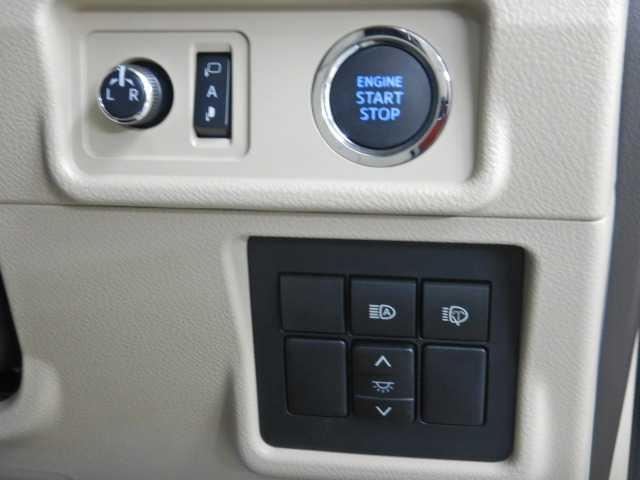 ランドクルーザープラド ２．７ＴＸ－ＬマットブラックＥＤ　ＳＲ／全方位カメラ　ナビ　オートクルーズ　踏み間違い防止装置　ワンオーナー車　３６０度カメラ　電格サードシート　フロントカメラ　セキュリティー　シートヒータ　電動パワーシート　黒革シート　ＥＴＣ車載器　３列シート　地デジＴＶ（11枚目）