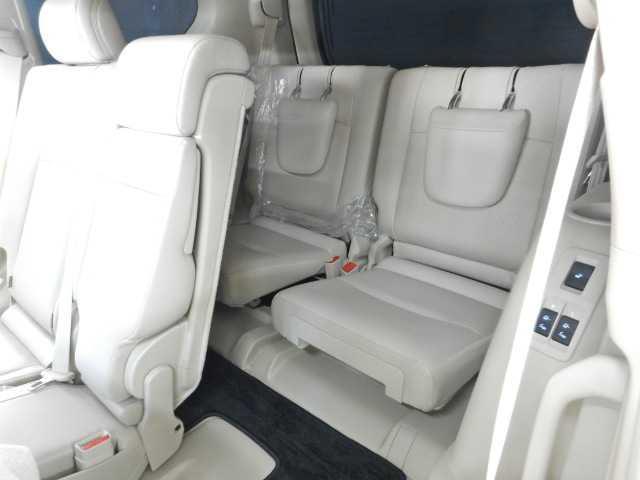 ランドクルーザープラド ２．７ＴＸ－ＬマットブラックＥＤ　ＳＲ／全方位カメラ　ナビ　オートクルーズ　踏み間違い防止装置　ワンオーナー車　３６０度カメラ　電格サードシート　フロントカメラ　セキュリティー　シートヒータ　電動パワーシート　黒革シート　ＥＴＣ車載器　３列シート　地デジＴＶ（19枚目）