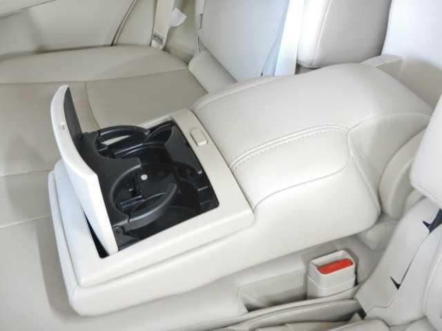 ランドクルーザープラド ２．７ＴＸ－ＬマットブラックＥＤ　ＳＲ／全方位カメラ　ナビ　オートクルーズ　踏み間違い防止装置　ワンオーナー車　３６０度カメラ　電格サードシート　フロントカメラ　セキュリティー　シートヒータ　電動パワーシート　黒革シート　ＥＴＣ車載器　３列シート　地デジＴＶ（40枚目）