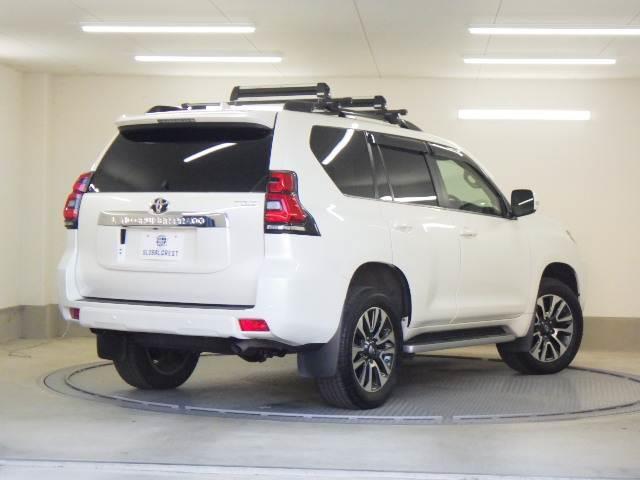 ランドクルーザープラド ２．８ＤＴ　ＴＺ－Ｇ　サンルーフ　全方位カメラ　ナビ／ＴＶ　オートハイビーム　サイドカメラ　エアシート　横滑り防止装置　ナビ＆ＴＶ　ＬＥＤライト　パノラミックビュー　オートクルーズコントロール　パワーウィンドウ　電動格納サードシート　電動シート　３列シート（2枚目）