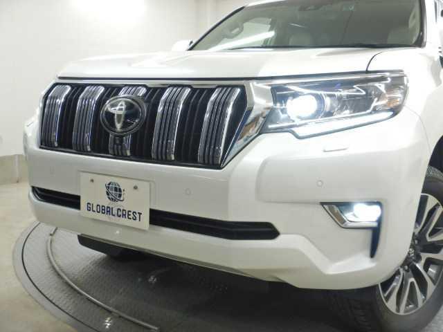 ランドクルーザープラド ２．８ＤＴ　ＴＺ－Ｇ　サンルーフ　全方位カメラ　ナビ／ＴＶ　オートハイビーム　サイドカメラ　エアシート　横滑り防止装置　ナビ＆ＴＶ　ＬＥＤライト　パノラミックビュー　オートクルーズコントロール　パワーウィンドウ　電動格納サードシート　電動シート　３列シート（14枚目）