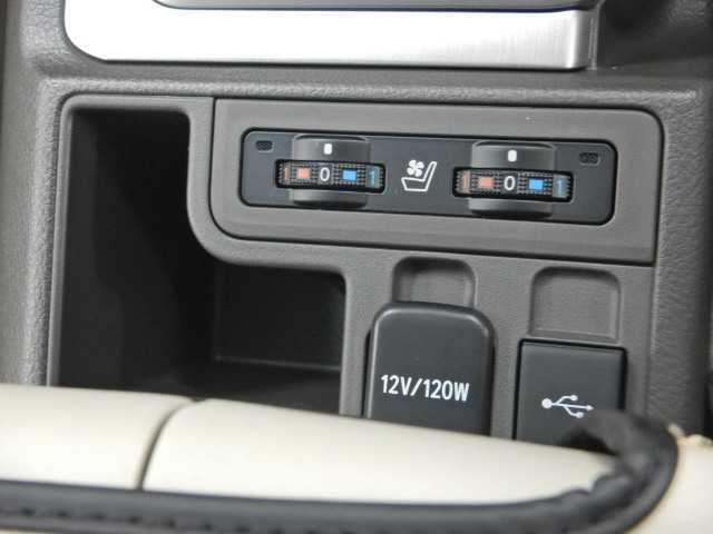 ランドクルーザープラド ２．８ＤＴ　ＴＺ－Ｇ　サンルーフ　全方位カメラ　ナビ／ＴＶ　オートハイビーム　サイドカメラ　エアシート　横滑り防止装置　ナビ＆ＴＶ　ＬＥＤライト　パノラミックビュー　オートクルーズコントロール　パワーウィンドウ　電動格納サードシート　電動シート　３列シート（33枚目）