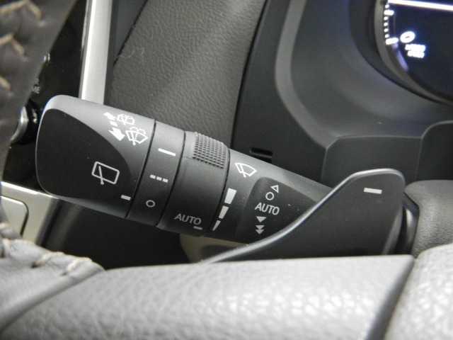 ランドクルーザープラド ２．８ＤＴ　ＴＺ－Ｇ　サンルーフ　全方位カメラ　ナビ／ＴＶ　オートハイビーム　サイドカメラ　エアシート　横滑り防止装置　ナビ＆ＴＶ　ＬＥＤライト　パノラミックビュー　オートクルーズコントロール　パワーウィンドウ　電動格納サードシート　電動シート　３列シート（38枚目）