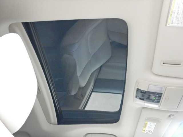 ランドクルーザープラド ２．８ＤＴ　ＴＺ－Ｇ　サンルーフ　全方位カメラ　ナビ／ＴＶ　オートハイビーム　サイドカメラ　エアシート　横滑り防止装置　ナビ＆ＴＶ　ＬＥＤライト　パノラミックビュー　オートクルーズコントロール　パワーウィンドウ　電動格納サードシート　電動シート　３列シート（47枚目）