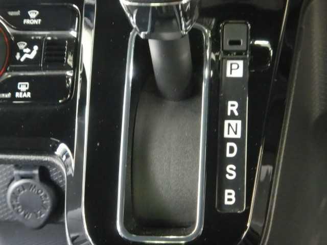 タント カスタムＲＳスタイルセレクション　両側パワースライド　両自動ドア　前後ソナー　サイドエアバック　クルコン　Ａライト　前席シートヒーター　ＵＳＢ　バックモニター　スマートキー　ＬＥＤヘッドライト　エネチャージ　ＥＴＣ付　ターボ　盗難防止システム　ＡＡＣ（10枚目）