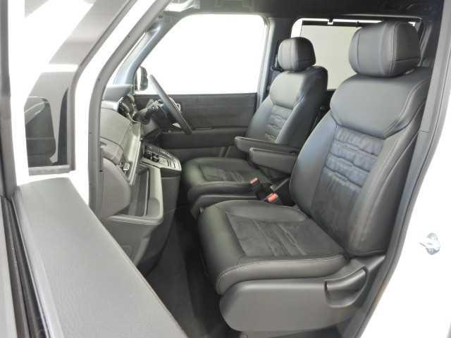 ステップワゴン ２．０ｅ：ＨＥＶ　ＳＰＡＤＡ　ＰＲＥＭＩＵＭ　ＬＩＮＥ　ナビ　マルチカメラ　両側自動ドア　Ｆセグ　ＵＳＢ接続　クリアランスソナ　クルーズＣ　助手席エアバッグ　電格ミラー　スマートＫ　シ－トヒ－タ－　バックカメラ　オットマン　ＬＥＤライト　キーフリー　３列シート（17枚目）