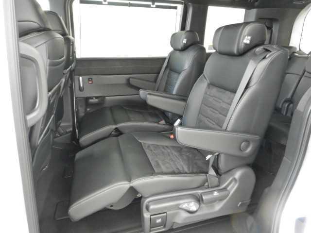 ステップワゴン ２．０ｅ：ＨＥＶ　ＳＰＡＤＡ　ＰＲＥＭＩＵＭ　ＬＩＮＥ　ナビ　マルチカメラ　両側自動ドア　Ｆセグ　ＵＳＢ接続　クリアランスソナ　クルーズＣ　助手席エアバッグ　電格ミラー　スマートＫ　シ－トヒ－タ－　バックカメラ　オットマン　ＬＥＤライト　キーフリー　３列シート（18枚目）