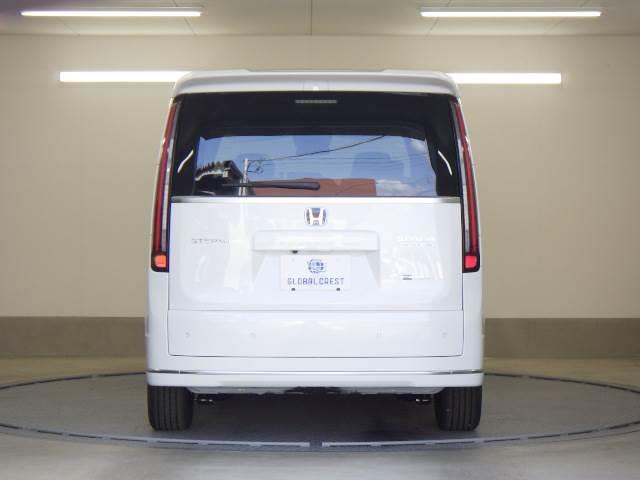 ステップワゴン ２．０ｅ：ＨＥＶ　ＳＰＡＤＡ　ＰＲＥＭＩＵＭ　ＬＩＮＥ　ナビ　マルチカメラ　両側自動ドア　Ｆセグ　ＵＳＢ接続　クリアランスソナ　クルーズＣ　助手席エアバッグ　電格ミラー　スマートＫ　シ－トヒ－タ－　バックカメラ　オットマン　ＬＥＤライト　キーフリー　３列シート（22枚目）