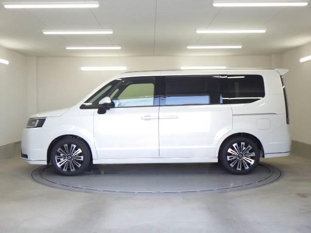 ステップワゴン ２．０ｅ：ＨＥＶ　ＳＰＡＤＡ　ＰＲＥＭＩＵＭ　ＬＩＮＥ　ナビ　マルチカメラ　両側自動ドア　Ｆセグ　ＵＳＢ接続　クリアランスソナ　クルーズＣ　助手席エアバッグ　電格ミラー　スマートＫ　シ－トヒ－タ－　バックカメラ　オットマン　ＬＥＤライト　キーフリー　３列シート（23枚目）