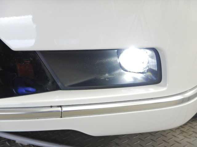 ステップワゴン ２．０ｅ：ＨＥＶ　ＳＰＡＤＡ　ＰＲＥＭＩＵＭ　ＬＩＮＥ　ナビ　マルチカメラ　両側自動ドア　Ｆセグ　ＵＳＢ接続　クリアランスソナ　クルーズＣ　助手席エアバッグ　電格ミラー　スマートＫ　シ－トヒ－タ－　バックカメラ　オットマン　ＬＥＤライト　キーフリー　３列シート（26枚目）