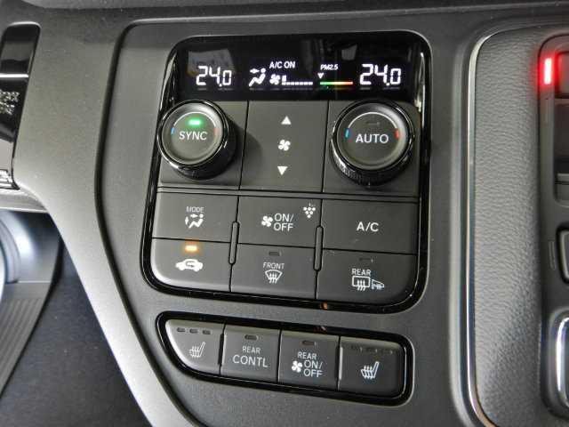 ステップワゴン ２．０ｅ：ＨＥＶ　ＳＰＡＤＡ　ＰＲＥＭＩＵＭ　ＬＩＮＥ　ナビ　マルチカメラ　両側自動ドア　Ｆセグ　ＵＳＢ接続　クリアランスソナ　クルーズＣ　助手席エアバッグ　電格ミラー　スマートＫ　シ－トヒ－タ－　バックカメラ　オットマン　ＬＥＤライト　キーフリー　３列シート（32枚目）