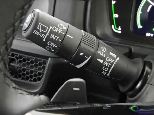 ステップワゴン ２．０ｅ：ＨＥＶ　ＳＰＡＤＡ　ＰＲＥＭＩＵＭ　ＬＩＮＥ　ナビ　マルチカメラ　両側自動ドア　Ｆセグ　ＵＳＢ接続　クリアランスソナ　クルーズＣ　助手席エアバッグ　電格ミラー　スマートＫ　シ－トヒ－タ－　バックカメラ　オットマン　ＬＥＤライト　キーフリー　３列シート（35枚目）