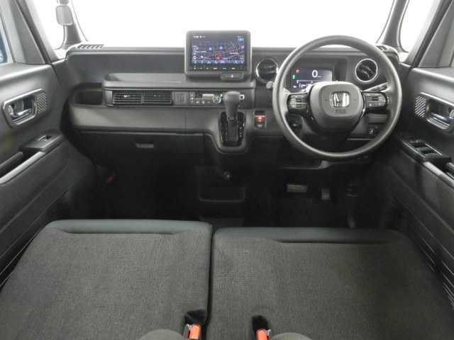 Ｎ－ＢＯＸカスタム Ｎ－ＢＯＸ　ＣＵＳＴＯＭ　ナビ／ＴＶ　バックカメラ　パワースライドア　ＣＭＢＳ　電格ミラー　オートエアコン　スマートキ　ＬＥＤ　盗難防止装置　クルコン　バックカメラ　フルセグＴＶ　パワーステアリング　エアバッグ　ＥＳＣ　パワーウインドウ　オートライト（3枚目）