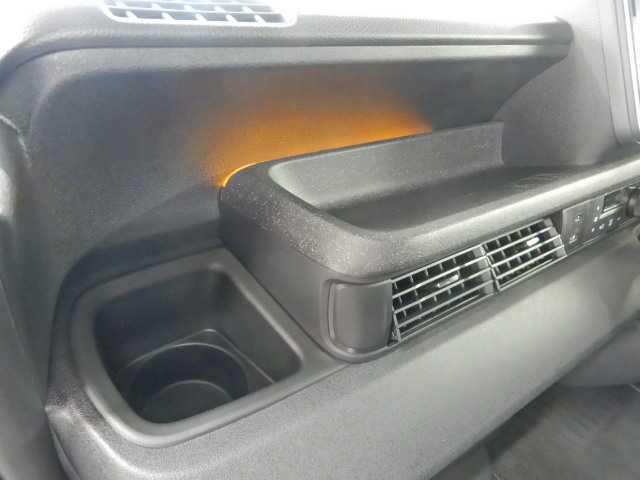 Ｎ－ＢＯＸカスタム Ｎ－ＢＯＸ　ＣＵＳＴＯＭ　ナビ／ＴＶ　バックカメラ　パワースライドア　ＣＭＢＳ　電格ミラー　オートエアコン　スマートキ　ＬＥＤ　盗難防止装置　クルコン　バックカメラ　フルセグＴＶ　パワーステアリング　エアバッグ　ＥＳＣ　パワーウインドウ　オートライト（12枚目）