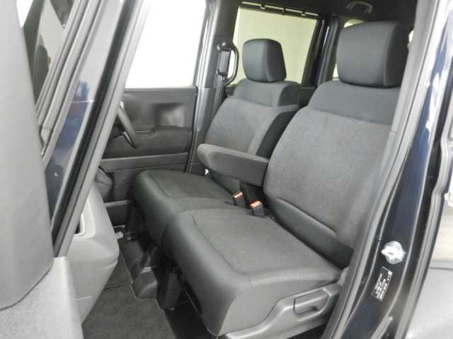 Ｎ－ＢＯＸカスタム Ｎ－ＢＯＸ　ＣＵＳＴＯＭ　ナビ／ＴＶ　バックカメラ　パワースライドア　ＣＭＢＳ　電格ミラー　オートエアコン　スマートキ　ＬＥＤ　盗難防止装置　クルコン　バックカメラ　フルセグＴＶ　パワーステアリング　エアバッグ　ＥＳＣ　パワーウインドウ　オートライト（17枚目）