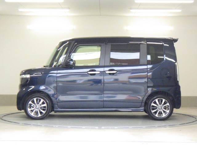 Ｎ－ＢＯＸカスタム Ｎ－ＢＯＸ　ＣＵＳＴＯＭ　ナビ／ＴＶ　バックカメラ　パワースライドア　ＣＭＢＳ　電格ミラー　オートエアコン　スマートキ　ＬＥＤ　盗難防止装置　クルコン　バックカメラ　フルセグＴＶ　パワーステアリング　エアバッグ　ＥＳＣ　パワーウインドウ　オートライト（24枚目）