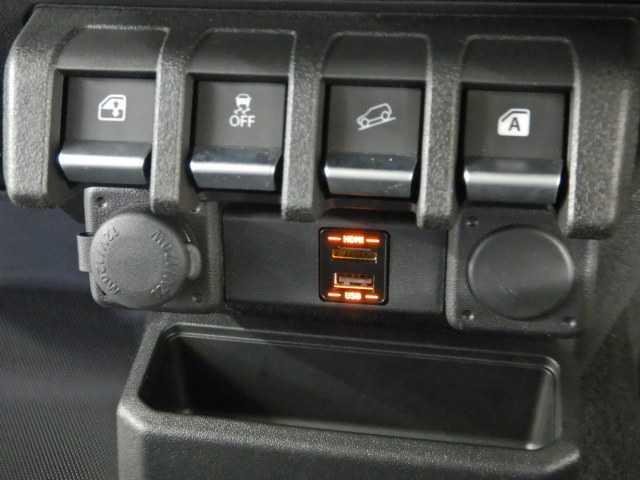 ジムニーノマド １．５ＦＣ　ブラック２トーンルーフ　５Ｆ　９インチナビ／ＴＶ　フルオートエアコン　Ｉ－ＳＴＯＰ　アクティブクルーズコントロール　パートタイム４ＷＤ　盗難防止システム　スマートキープッシュスタート　Ｂカメラ　ＬＥＤヘッドライト　ＥＴＣ　前席シートヒーター　ＡＢＳ（11枚目）