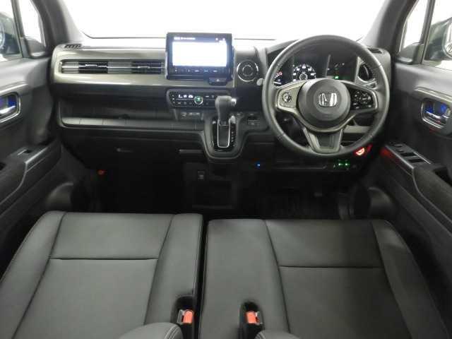 Ｎ－ＷＧＮカスタム カスタム　Ｌ・ターボ　８インチナビ／ＴＶ　ＬＥＤライト　衝突被害軽減装置　ＬＥＤランプ　ワンオーナー車　クリアランスソナー　Ｂカメ　サイドエアバック　前席シートヒーター　メモリーナビ　イモビ　スマートキー・プッシュスタート　キーフリー　横滑り防止　Ａライト（3枚目）