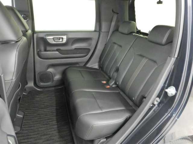 Ｎ－ＷＧＮカスタム カスタム　Ｌ・ターボ　８インチナビ／ＴＶ　ＬＥＤライト　衝突被害軽減装置　ＬＥＤランプ　ワンオーナー車　クリアランスソナー　Ｂカメ　サイドエアバック　前席シートヒーター　メモリーナビ　イモビ　スマートキー・プッシュスタート　キーフリー　横滑り防止　Ａライト（18枚目）