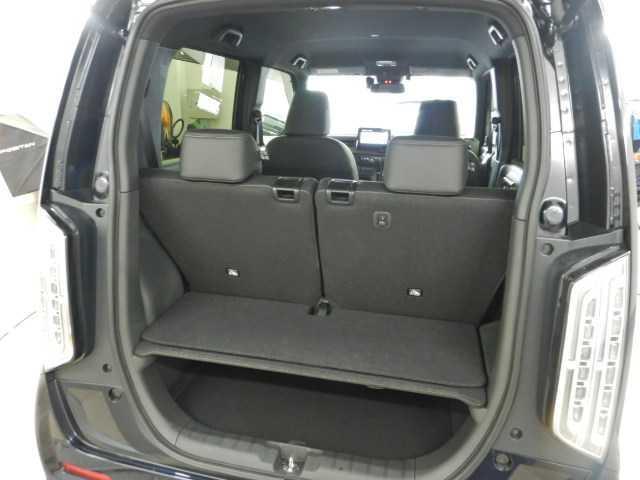 Ｎ－ＷＧＮカスタム カスタム　Ｌ・ターボ　８インチナビ／ＴＶ　ＬＥＤライト　衝突被害軽減装置　ＬＥＤランプ　ワンオーナー車　クリアランスソナー　Ｂカメ　サイドエアバック　前席シートヒーター　メモリーナビ　イモビ　スマートキー・プッシュスタート　キーフリー　横滑り防止　Ａライト（19枚目）