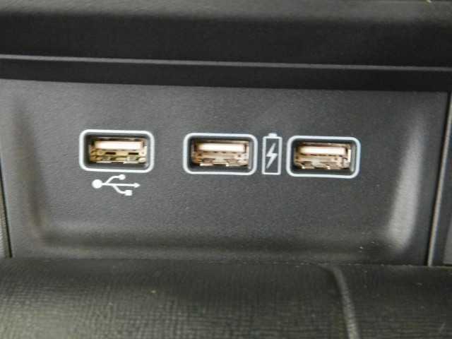 Ｎ－ＷＧＮカスタム カスタム　Ｌ・ターボ　８インチナビ／ＴＶ　ＬＥＤライト　衝突被害軽減装置　ＬＥＤランプ　ワンオーナー車　クリアランスソナー　Ｂカメ　サイドエアバック　前席シートヒーター　メモリーナビ　イモビ　スマートキー・プッシュスタート　キーフリー　横滑り防止　Ａライト（32枚目）