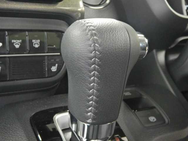 Ｎ－ＷＧＮカスタム カスタム　Ｌ・ターボ　８インチナビ／ＴＶ　ＬＥＤライト　衝突被害軽減装置　ＬＥＤランプ　ワンオーナー車　クリアランスソナー　Ｂカメ　サイドエアバック　前席シートヒーター　メモリーナビ　イモビ　スマートキー・プッシュスタート　キーフリー　横滑り防止　Ａライト（34枚目）