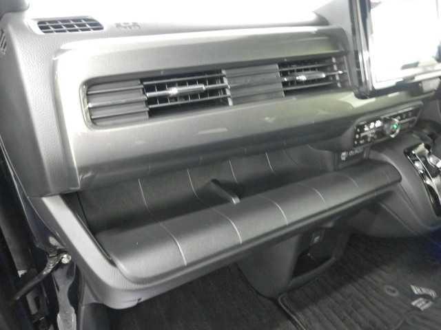 Ｎ－ＷＧＮカスタム カスタム　Ｌ・ターボ　８インチナビ／ＴＶ　ＬＥＤライト　衝突被害軽減装置　ＬＥＤランプ　ワンオーナー車　クリアランスソナー　Ｂカメ　サイドエアバック　前席シートヒーター　メモリーナビ　イモビ　スマートキー・プッシュスタート　キーフリー　横滑り防止　Ａライト（45枚目）