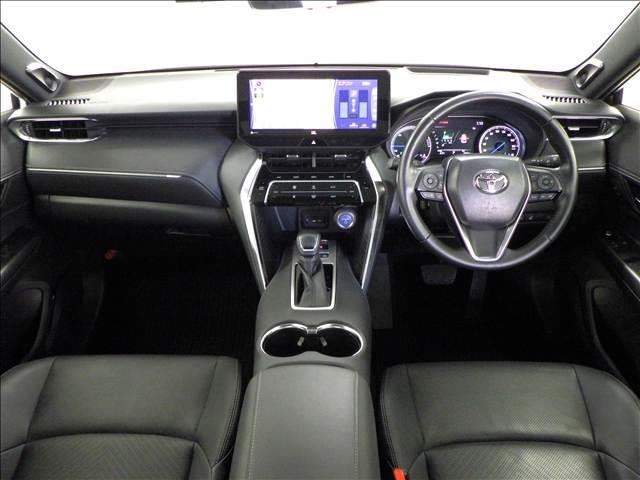 ハリアーハイブリッド ２．５Ｚ　レザーＰＫＧ　全方位カメラ　調光パノラマルーフ　革　Ｃソナー　全方位モニタ　電動トランク　電動格納ミラー　パノラマサンルーフ　シートヒータ　地デジ　横滑防止　盗難防止システム　オートハイビーム　シートクーラー　Ｂモニター　ＵＳＢ接続　オートライト　革（3枚目）