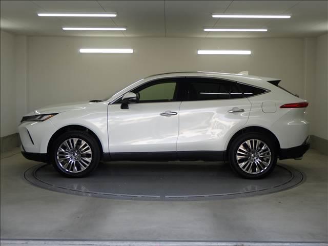 ハリアーハイブリッド ２．５Ｚ　レザーＰＫＧ　全方位カメラ　調光パノラマルーフ　革　Ｃソナー　全方位モニタ　電動トランク　電動格納ミラー　パノラマサンルーフ　シートヒータ　地デジ　横滑防止　盗難防止システム　オートハイビーム　シートクーラー　Ｂモニター　ＵＳＢ接続　オートライト　革（20枚目）