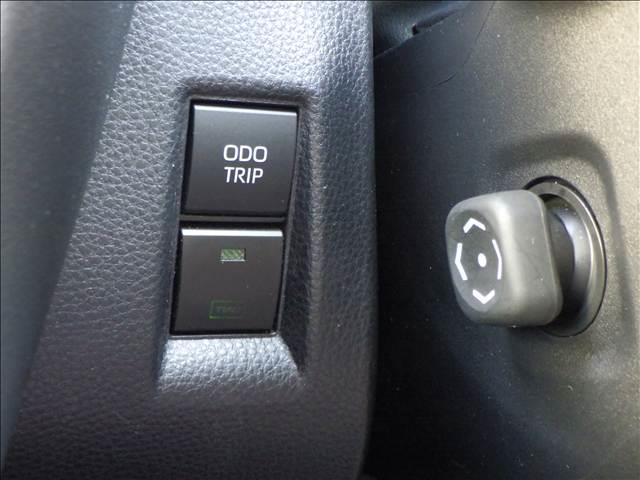 ハリアーハイブリッド ２．５Ｚ　レザーＰＫＧ　全方位カメラ　調光パノラマルーフ　革　Ｃソナー　全方位モニタ　電動トランク　電動格納ミラー　パノラマサンルーフ　シートヒータ　地デジ　横滑防止　盗難防止システム　オートハイビーム　シートクーラー　Ｂモニター　ＵＳＢ接続　オートライト　革（34枚目）
