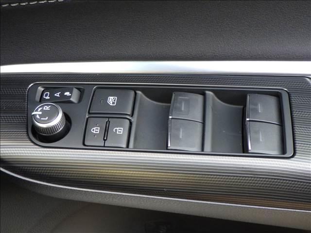 ハリアーハイブリッド ２．５Ｚ　レザーＰＫＧ　全方位カメラ　調光パノラマルーフ　革　Ｃソナー　全方位モニタ　電動トランク　電動格納ミラー　パノラマサンルーフ　シートヒータ　地デジ　横滑防止　盗難防止システム　オートハイビーム　シートクーラー　Ｂモニター　ＵＳＢ接続　オートライト　革（39枚目）