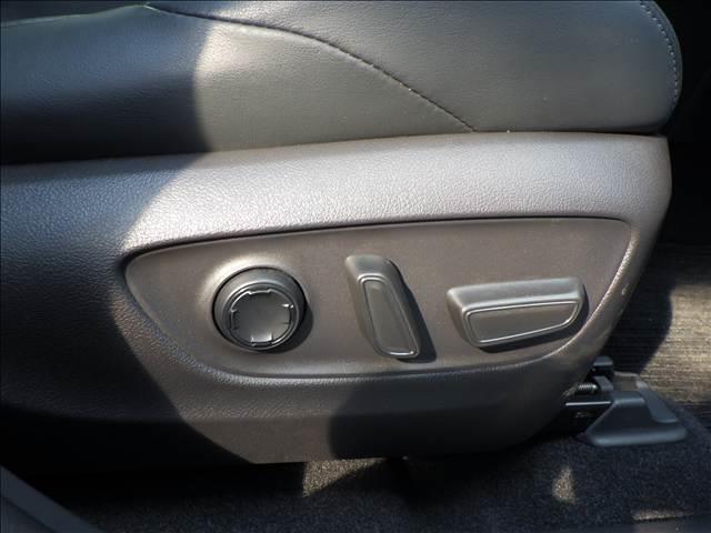 ハリアーハイブリッド ２．５Ｚ　レザーＰＫＧ　全方位カメラ　調光パノラマルーフ　革　Ｃソナー　全方位モニタ　電動トランク　電動格納ミラー　パノラマサンルーフ　シートヒータ　地デジ　横滑防止　盗難防止システム　オートハイビーム　シートクーラー　Ｂモニター　ＵＳＢ接続　オートライト　革（42枚目）