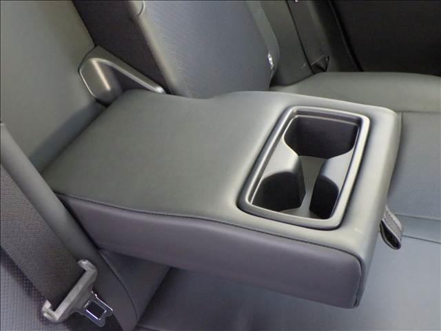 ハリアーハイブリッド ２．５Ｚ　レザーＰＫＧ　全方位カメラ　調光パノラマルーフ　革　Ｃソナー　全方位モニタ　電動トランク　電動格納ミラー　パノラマサンルーフ　シートヒータ　地デジ　横滑防止　盗難防止システム　オートハイビーム　シートクーラー　Ｂモニター　ＵＳＢ接続　オートライト　革（46枚目）