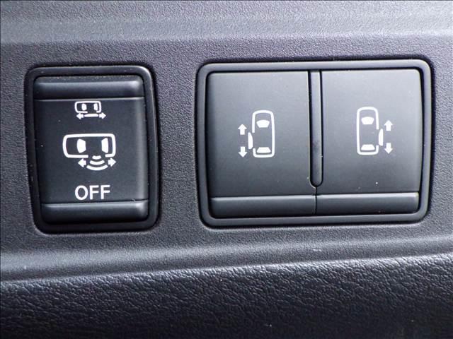 セレナ ２．０ハイウェイスターＶセレＩＩ全方位カメラ／ナビ／フ　純正９インチナビ／フルセグＴＶ　全方位カメラ　アルパイン１０．１インチフリップダウンモニター　ナビ連動ドラレコ／ＥＴＣ　両側パワースライドドア　ＬＥＤヘッドライト（8枚目）