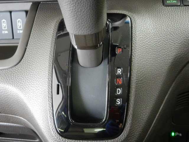 Ｎ－ＢＯＸ Ｌ　ディスプレイオーディオ・ＴＶ　バックカメラ　衝突回避支援ブレーキ　Ｉ－ＳＴＯＰ　クリソナ　電動格納式ドアミラー　ＰＷ　パワステ　Ｓヒーター　衝突安全ボディ　テレビ　オートマチックハイビーム　スマ－トキ－　Ｂカメ　サイドエアバック　横滑り防止（32枚目）